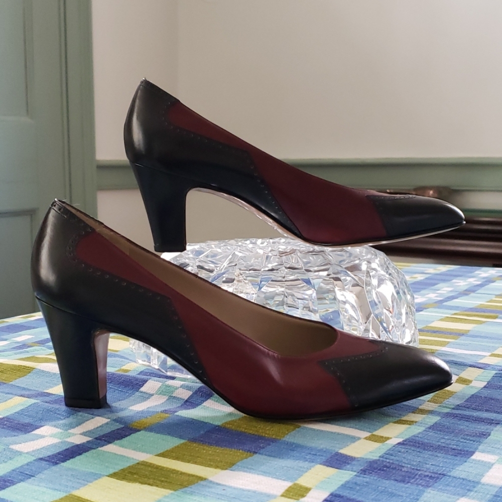 Ferragamo Spectator Pumps - Picture 2 of 8